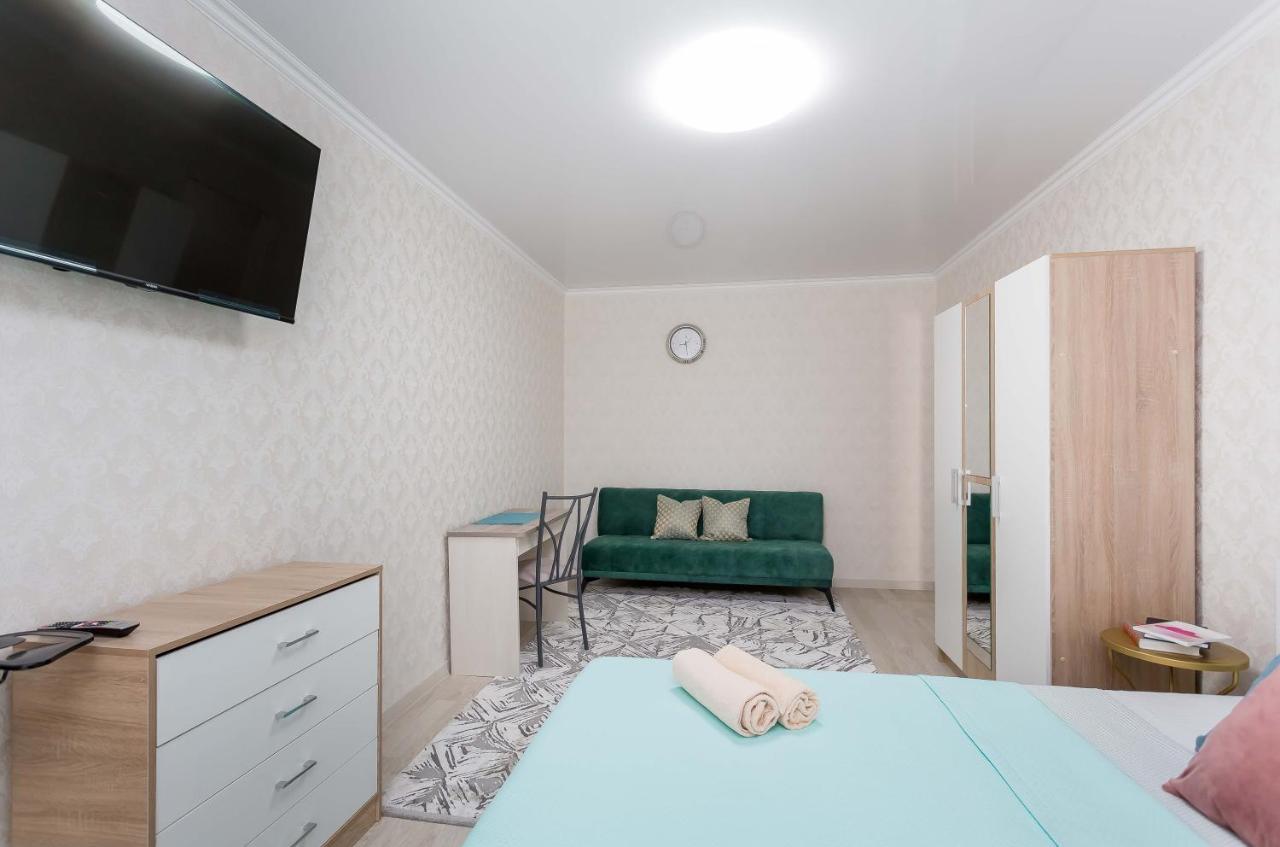 Стильная Квартира В Золотом Квадрате Almaty Exterior photo